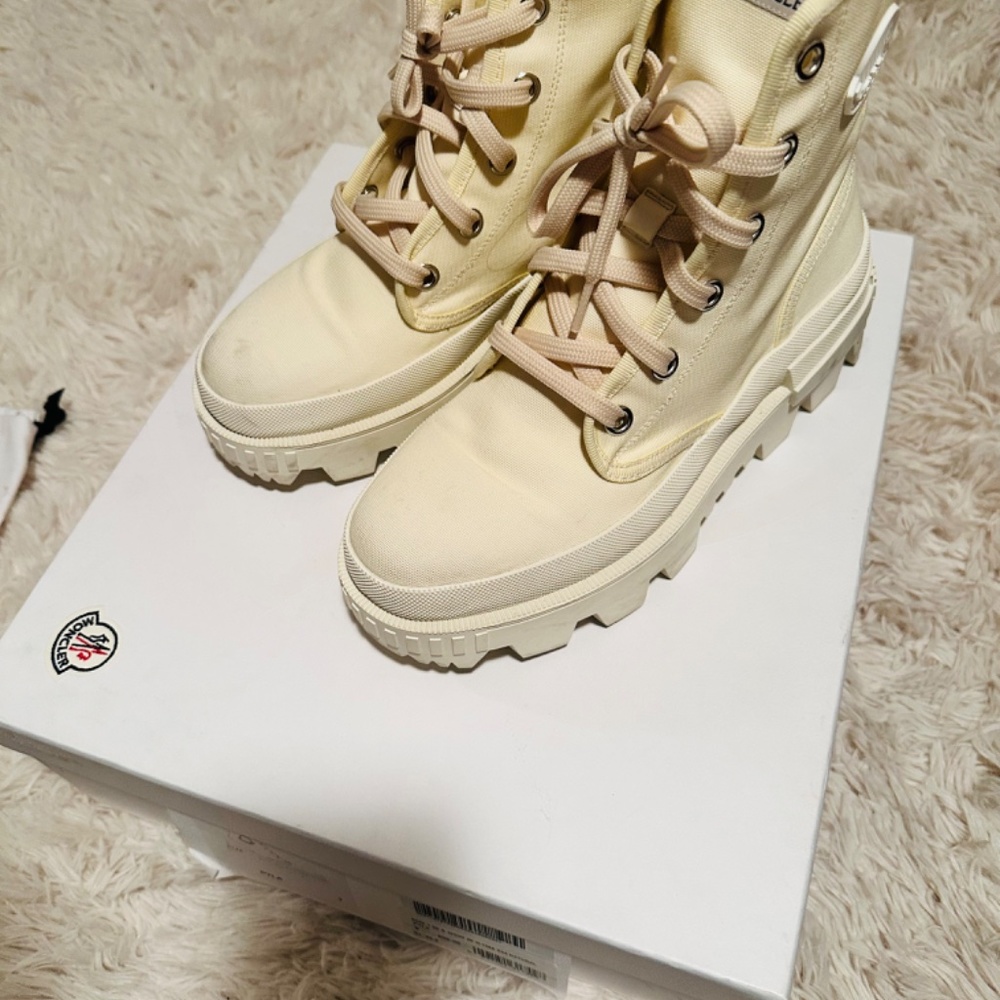 Moncler Boots - Picture 4 of 5